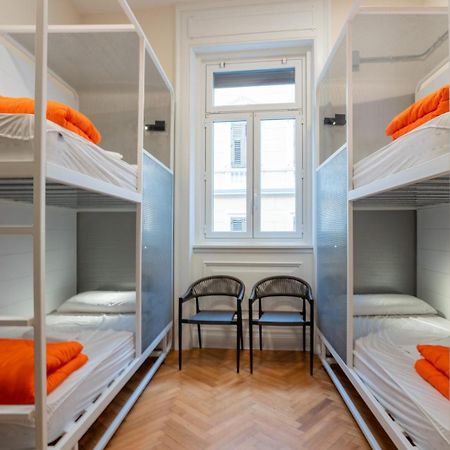 Casali Hostel ตรีเอสเต ภายนอก รูปภาพ